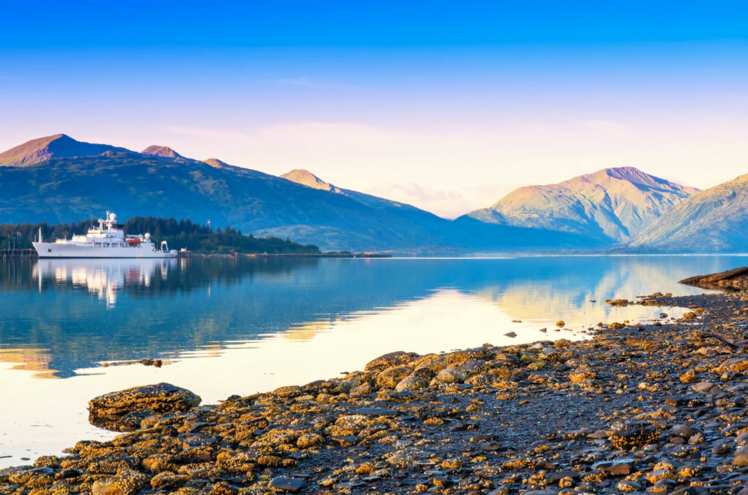 Alaska Lodge Rates   Katmai Wilderness Lodge